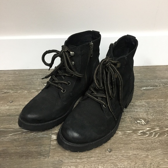 Steve Madden Shoes - Steve Madden leather hiking boots, size 6.5.